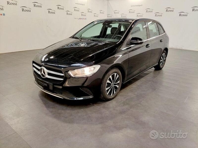 Usato 2022 Mercedes B180 Diesel (28.900 €)