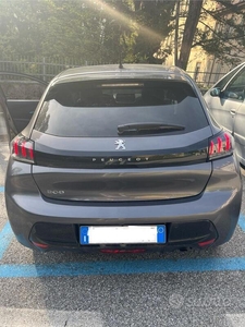 Usato 2022 Peugeot 208 1.2 Benzin 75 CV (16.000 €)