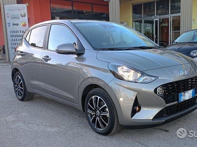 Usato 2023 Hyundai i10 1.0 Benzin 69 CV (14.000 €)