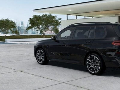 Usato 2024 BMW X7 3.0 Diesel 352 CV (121.790 €)