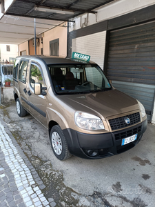 Venduto Fiat Doblò 2a Serie 1.6 Metan. - auto usate in vendita