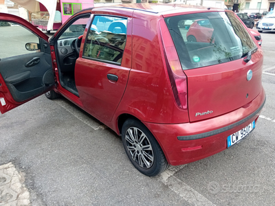 Venduto Fiat Punto Punto 1.2 5 porte . - auto usate in vendita