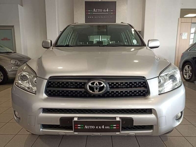 Venduto Toyota RAV4 RAV 42.2 d-4d Sol. - auto usate in vendita