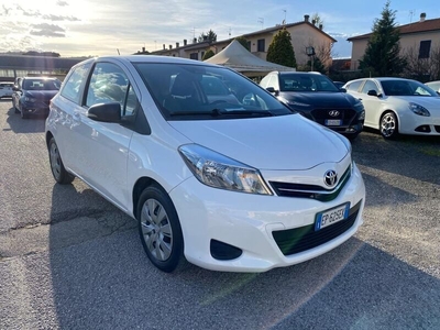 Venduto Toyota Yaris 1.0 3 porte Acti. - auto usate in vendita