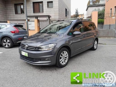 Volkswagen Touran 1.6 TDI 115 CV DSG 7 POSTI-GARANZIA 12 MESI Milano