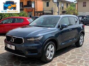 2020 VOLVO XC40