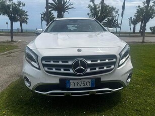 MERCEDES-BENZ GLA 200 d Automatic 4Matic Premium Diesel