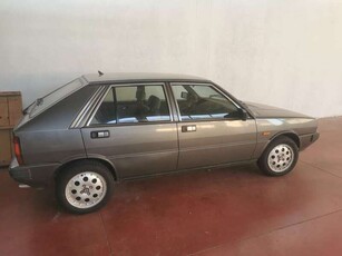 Usato 1989 Lancia Delta 1.6 Benzin 109 CV (8.900 €)