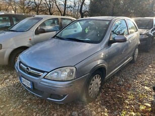 Usato 2003 Opel Corsa 1.2 Diesel 69 CV (3.000 €)