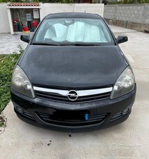 Usato 2006 Opel Astra GTC 1.7 Diesel 101 CV (2.700 €)