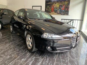 Usato 2009 Alfa Romeo 147 1.6 Benzin 105 CV (3.999 €)