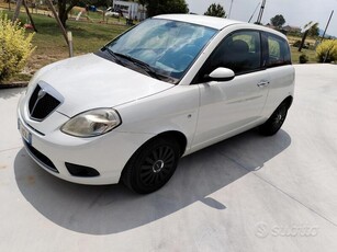 Usato 2009 Lancia Ypsilon Benzin (3.500 €)