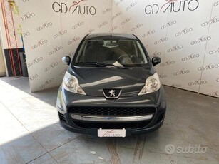 Usato 2009 Peugeot 107 1.0 Benzin 68 CV (4.490 €)