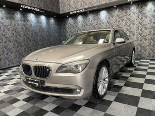 Usato 2010 BMW 750 4.4 Benzin 408 CV (17.999 €)