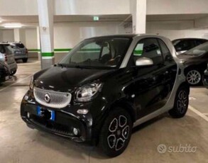 Usato 2017 Smart ForTwo Coupé 1.0 Benzin 71 CV (12.900 €)