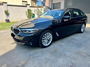Usato 2023 BMW 520 2.0 El_Diesel 190 CV (59.500 €)
