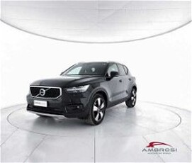 Volvo XC40 T2 Geartronic Momentum Pro del 2021 usata a Viterbo