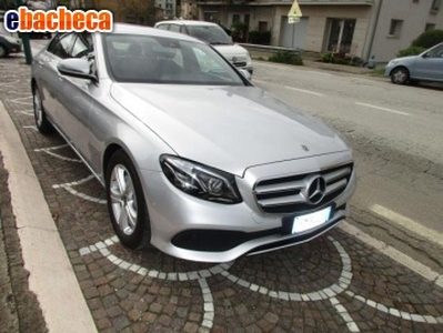 Mercedes-benz e 220 d..