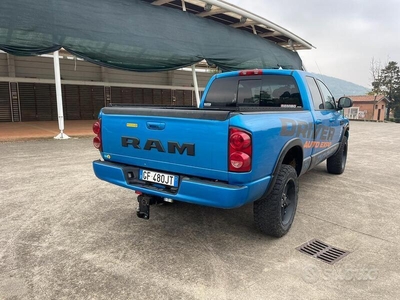 Usato 2007 Dodge Ram Benzin (24.000 €)