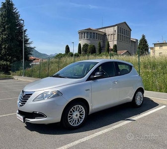 LANCIA Ypsilon 1.2 69 CV 5 porte SILVER