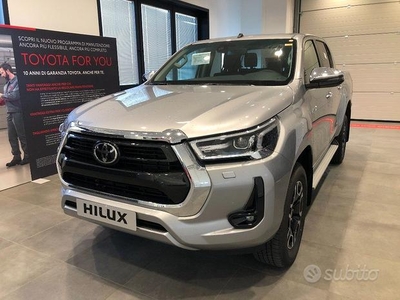 TOYOTA Hilux 2.4 D-4D A/T 4WD 4 porte Double Cab