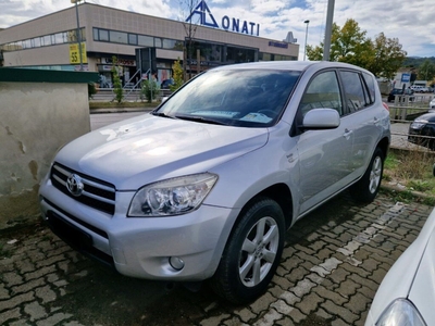 Toyota Rav4 2.2 D-4D 136 CV DPF Sol usato