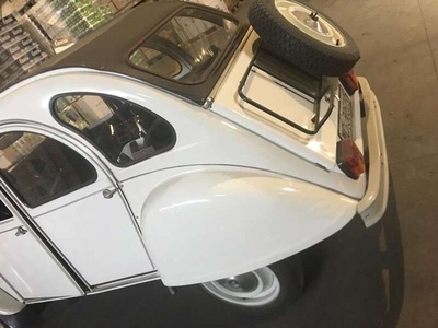 Usato 1982 Citroën 2CV 0.6 Benzin 29 CV (9.500 €)