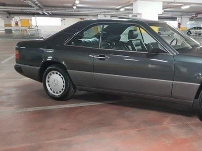 Usato 1989 Mercedes E300 Benzin (9.800 €)