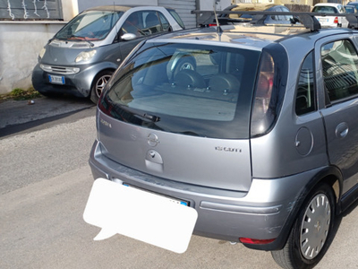 Usato 2004 Opel Corsa 1.2 Diesel 69 CV (3.000 €)
