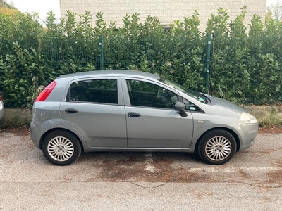 Usato 2007 Fiat Punto 1.2 Benzin 65 CV (3.500 €)