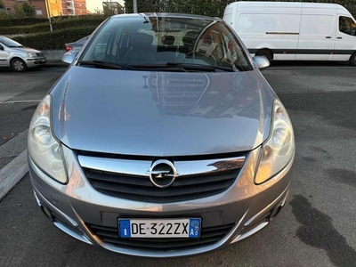 Usato 2007 Opel Corsa 1.4 Benzin 90 CV (4.300 €)