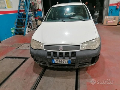 Usato 2011 Fiat Strada 1.3 Diesel (6.900 €)