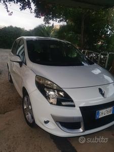 Usato 2011 Renault Scénic III 1.5 Diesel 110 CV (5.900 €)