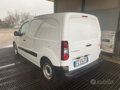 Usato 2016 Peugeot Partner 1.6 Diesel 99 CV (10.000 €)