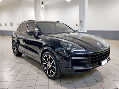 Usato 2018 Porsche Cayenne Turbo 4.0 Benzin 549 CV (84.900 €)