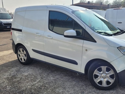 Ford Transit Courier 1.5 TDCi 75CV