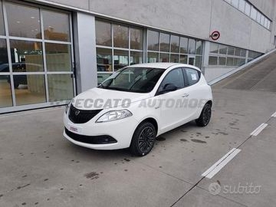 Lancia Ypsilon 1.0 firefly hybrid Oro s&s 70cv