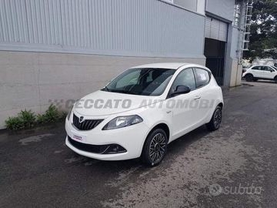 Lancia Ypsilon My24 402 Platino 1.0Con Pack A...