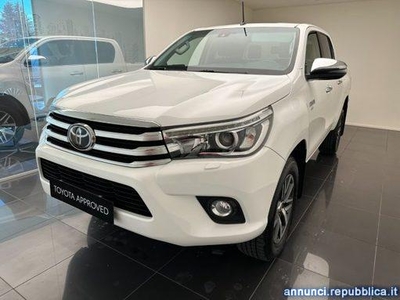 Toyota Hilux 2.4 D-4D 4WD 4 porte Double Cab EXECUTIVE Cuneo