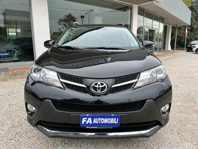 TOYOTA RAV4 2.2 D-CAT A/T 4WD Style