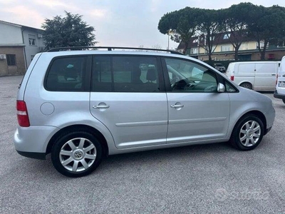 VOLKSWAGEN TOURAN 2.0 16V TDI Trendline