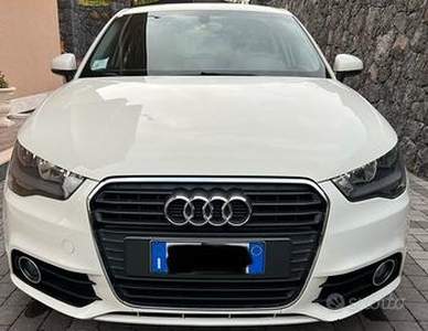 Audi A1 bianca