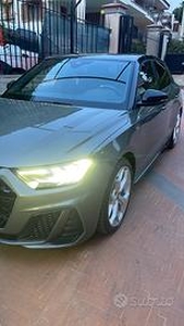 Audi A1 s line