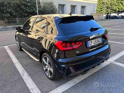 AUDI A1 SPB 40 TFSI S-TRONIC S-LINE EDITION LED