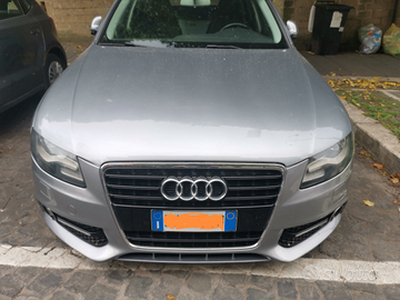 Audi a4 station wagon NON TRATTABILE