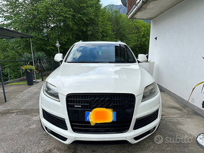 Audi Q7 Valuto anche permute