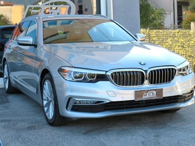 Bmw 520 aut. Touring Luxury | Finanziabile