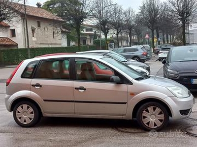 FORD Fiesta 3ª serie - 2003