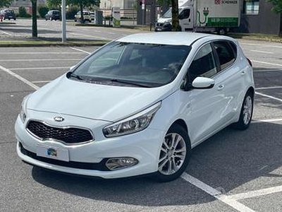 KIA cee'd 1.6 crdi Cool