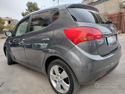 KIA Venga - 2011 DIESEL 1.4 super accessoriat vetr